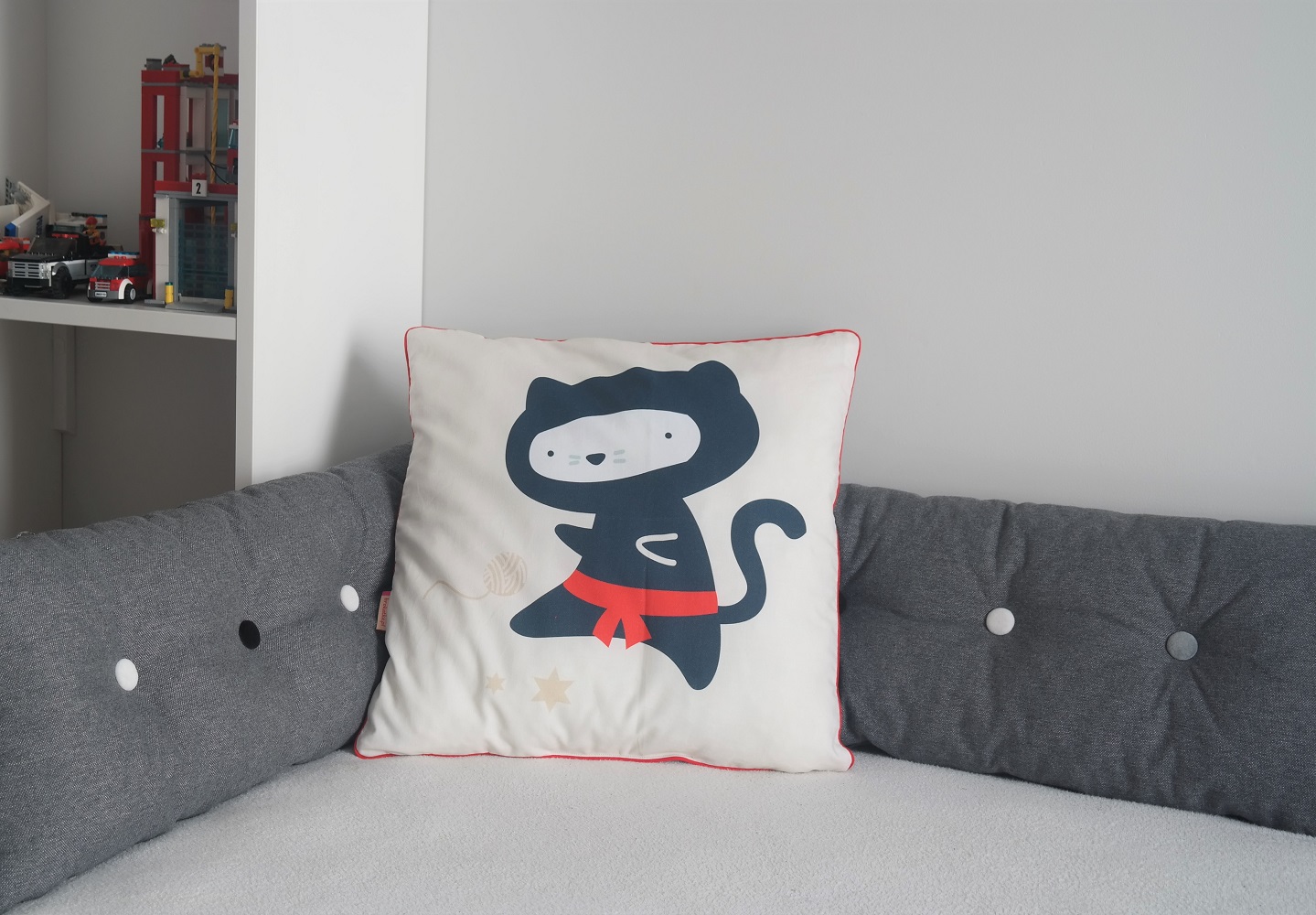 Poduszka dekoracyjna kot ninja pokój chłopca